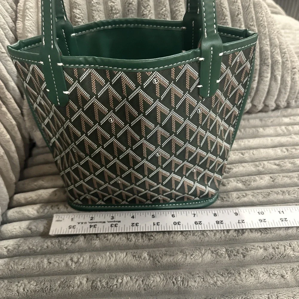 Women's Green Logo Mini Tote Bag Open Top Double Handles White Stitch Geometric